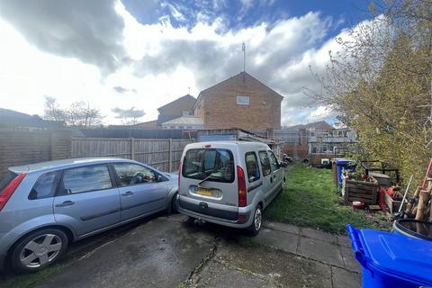92 Derby Road, Burton-on-trent, DE14 1RN