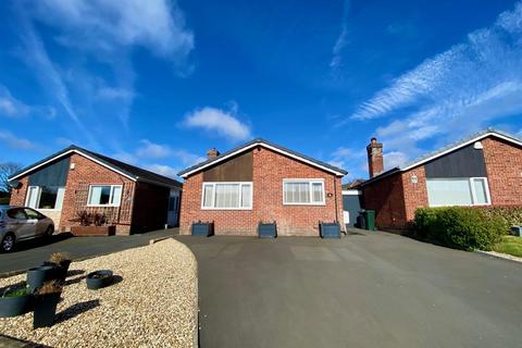 2 bedroom detached bungalow for sale, Springfield Park, Mirfield