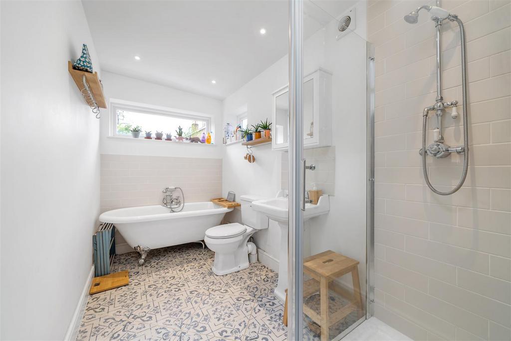 130 Victor Road-12.jpg
