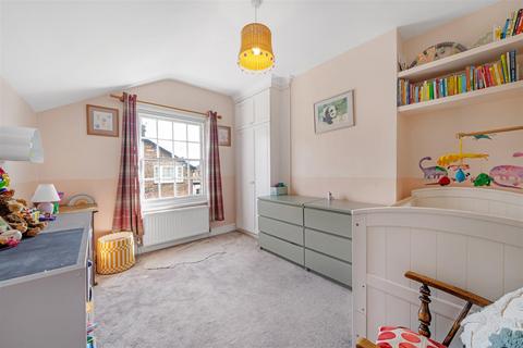 130 Victor Road, London, SE20 7JT