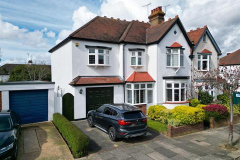 4 bedroom semi-detached house for sale, Woodcote Road, Leigh-On-Sea