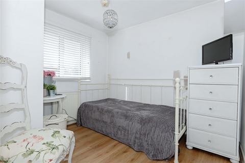 52 Boxgrove, Goring By Sea, Worthing, BN12 6AR