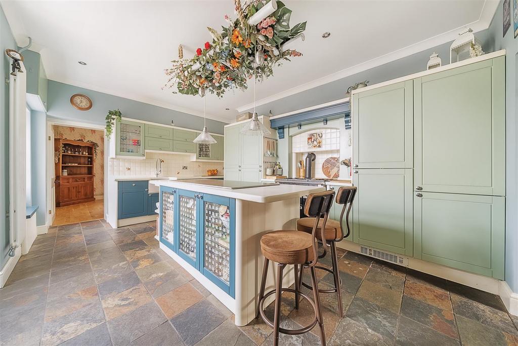 Stoke Canon, Exeter 4 bed detached house for sale £450,000