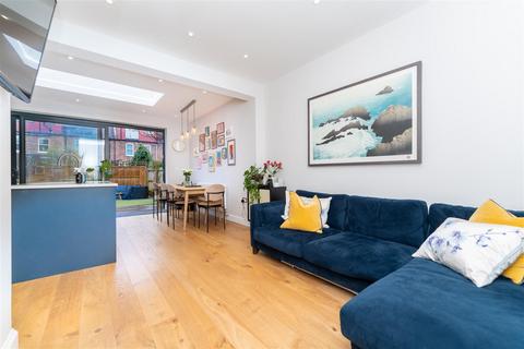 3 Salisbury Road, London, W13 9TU