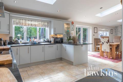 12 Boundary Close, Bradenstoke, Chippenham, SN15 4JZ