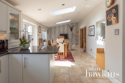 12 Boundary Close, Bradenstoke, Chippenham, SN15 4JZ