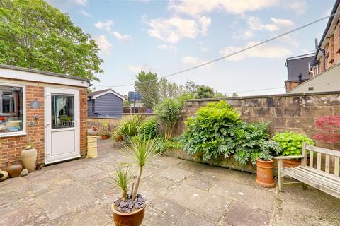 3 bedroom terraced house for sale, Shandon Road, Worthing