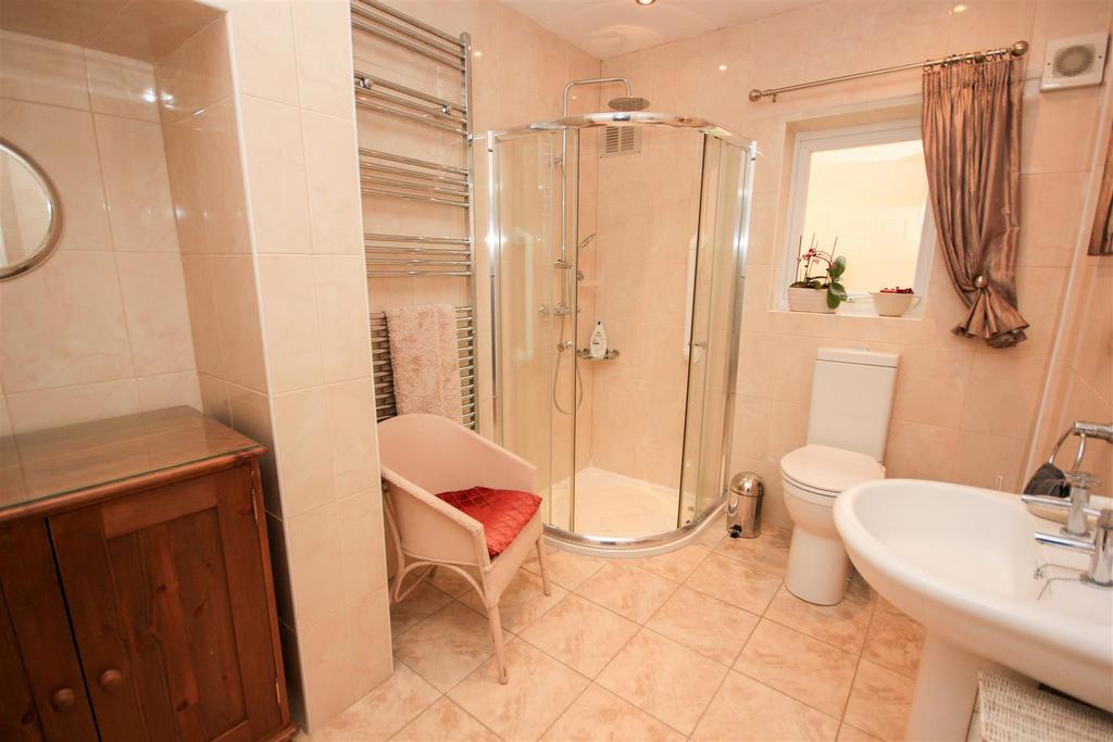 Shower Room.jpg