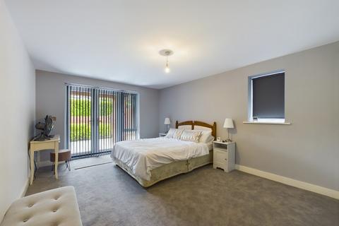 2 bedroom apartment for sale, Kingsgate Avenue, Broadstairs, CT10