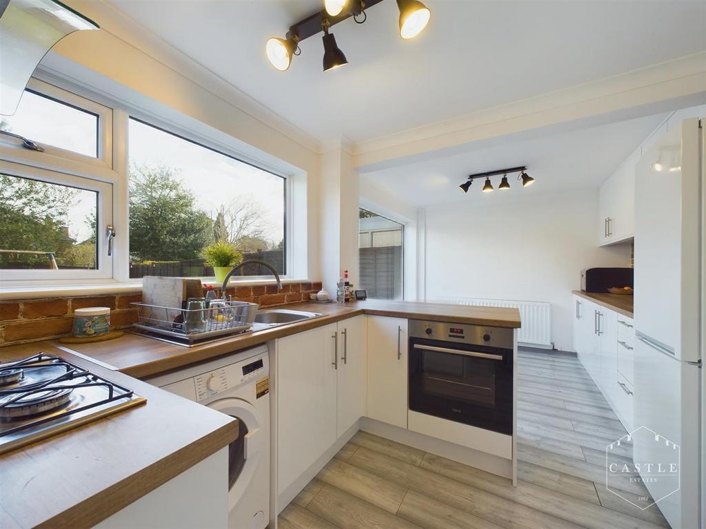 Dining kitchen