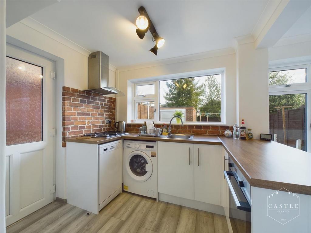 Dining kitchen