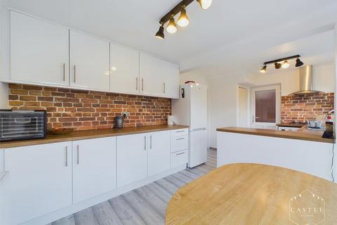24 Bearsden Crescent, Hinckley, LE10 0SQ