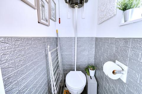 95 Easington Way, South Ockendon, RM15 5ER