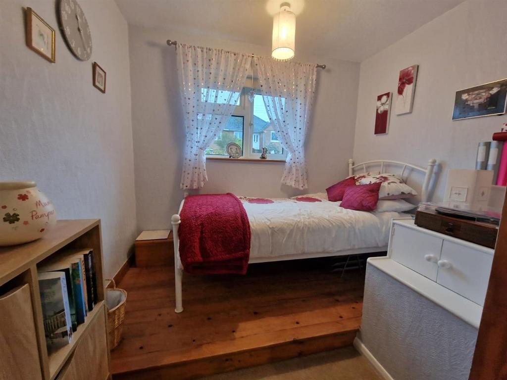 Bedroom 4.jpg