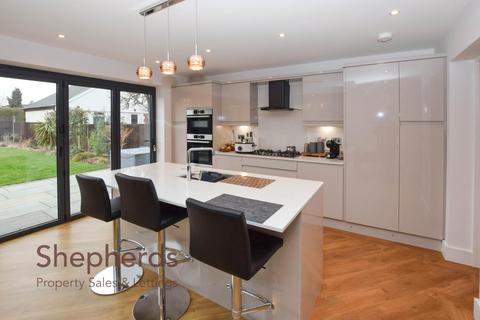 82 Cuffley Hill, Goffs Oak, Waltham Cross, EN7 5EX