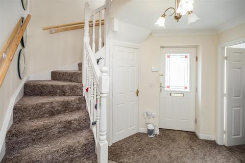 4 bedroom detached house for sale, Lime Vale Way, Bradford BD6