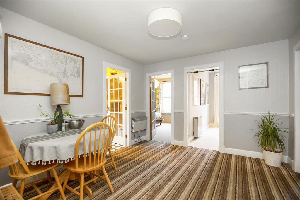 79, Flat 2, High Street, Inverkeithing, KY11 1NW 2 bed property for