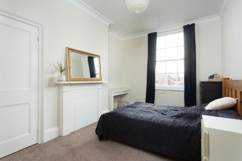 2 bedroom flat to rent, Monkgate, York