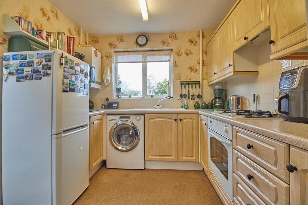 Fitted kitchen to rear