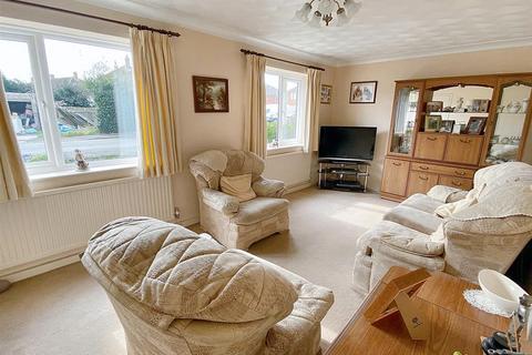 32 Earlsfield, Moulton Seas End, Spalding, PE12 6LE