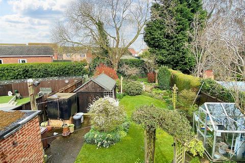 32 Earlsfield, Moulton Seas End, Spalding, PE12 6LE