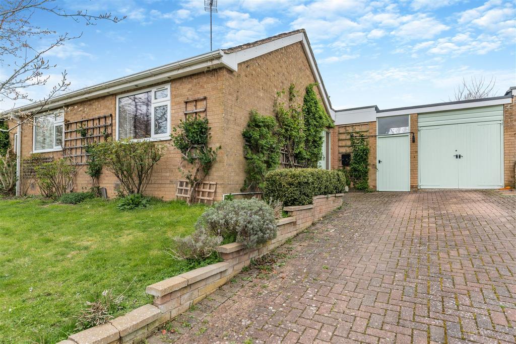 Windmill Way, Lyddington, Rutland 4 bed bungalow for sale £450,000