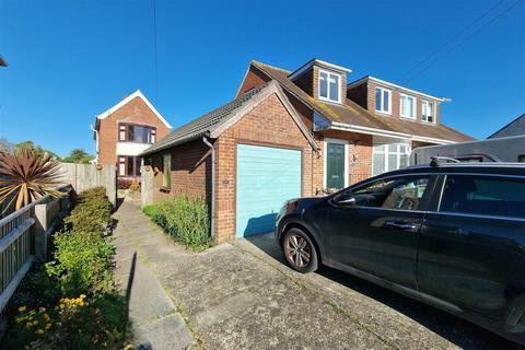 3 bedroom detached house for sale, Roman Road, Radipole, Weymouth