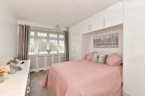 3 bedroom end of terrace house for sale, Morgan Way, Rainham, Essex