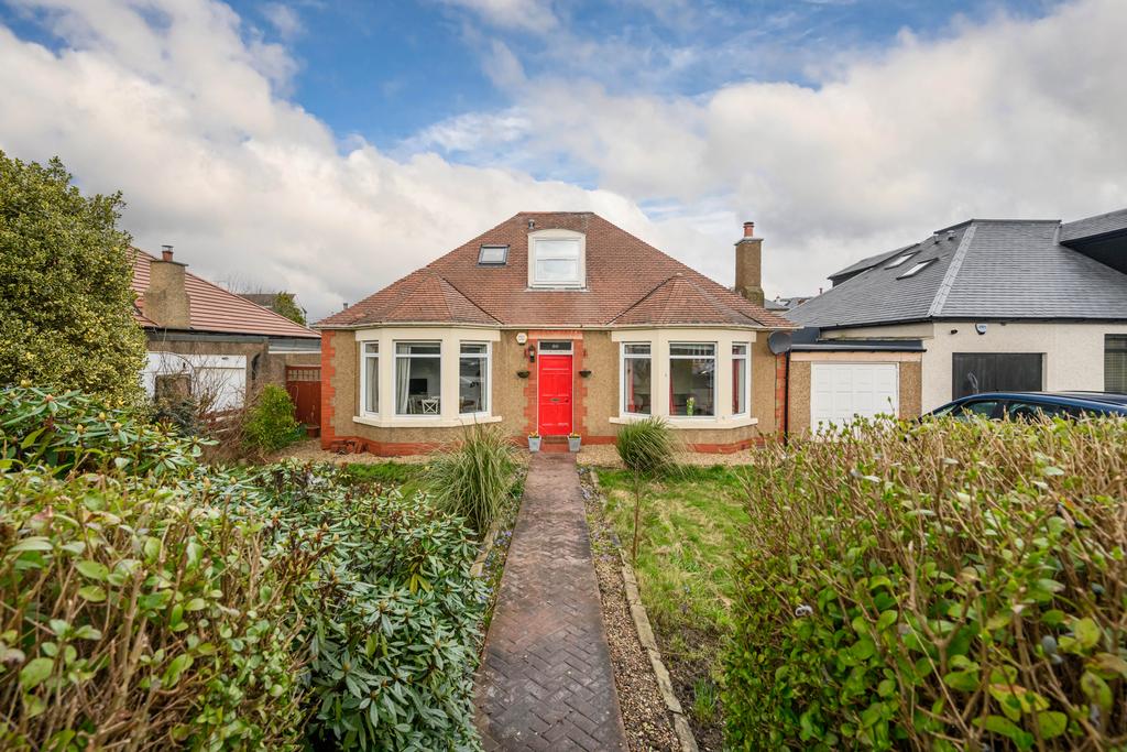 Glasgow Road, Edinburgh EH12 5 bed detached bungalow for sale £545,000