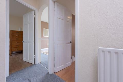 2 bedroom maisonette for sale, Deer Park Gardens, Mitcham CR4