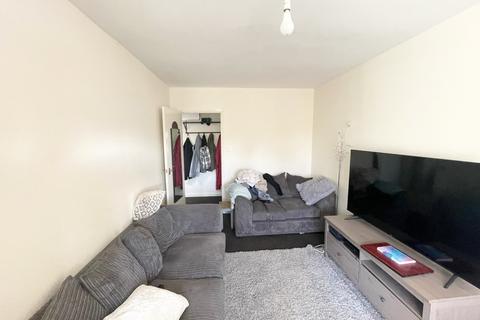 2 bedroom flat to rent, Manor Way, PETERBOROUGH PE6