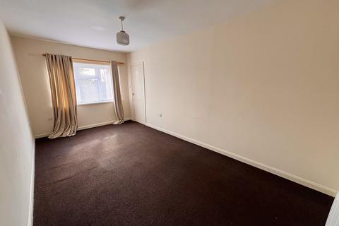 2 bedroom flat to rent, Manor Way, PETERBOROUGH PE6