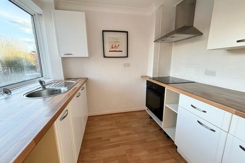 2 bedroom flat to rent, Flat 23, Wentworth Court, 200 Lichfield Road, Sutton Coldfield, West Midlands