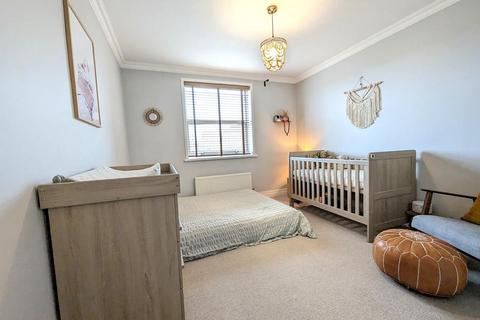 3 bedroom flat for sale, THREE BEDROOM FLAT FOR SALE  VERULAM COURT  WEST HENDON  NW9