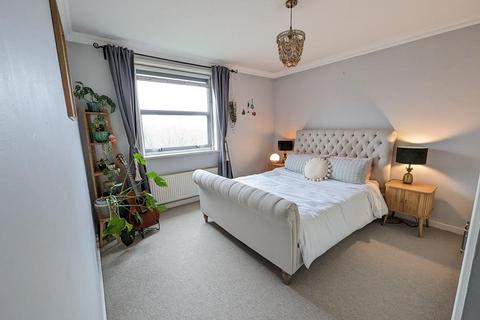 3 bedroom flat for sale, THREE BEDROOM FLAT FOR SALE  VERULAM COURT  WEST HENDON  NW9