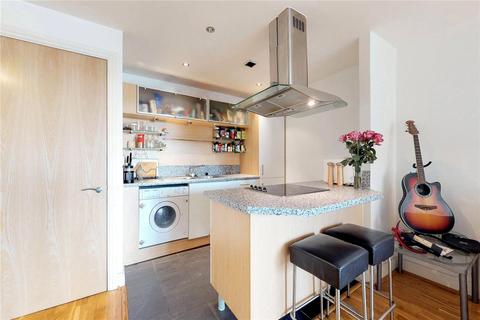 2 bedroom flat for sale, 18 Lombard Road, London SW11