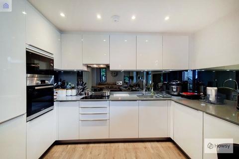 2 bedroom flat for sale, Chiswick, London W4