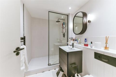 2 bedroom flat for sale, Kensington Gardens Square, London W2