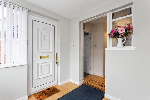 11 Broomhall Crescent, Edinburgh, EH12 7PG