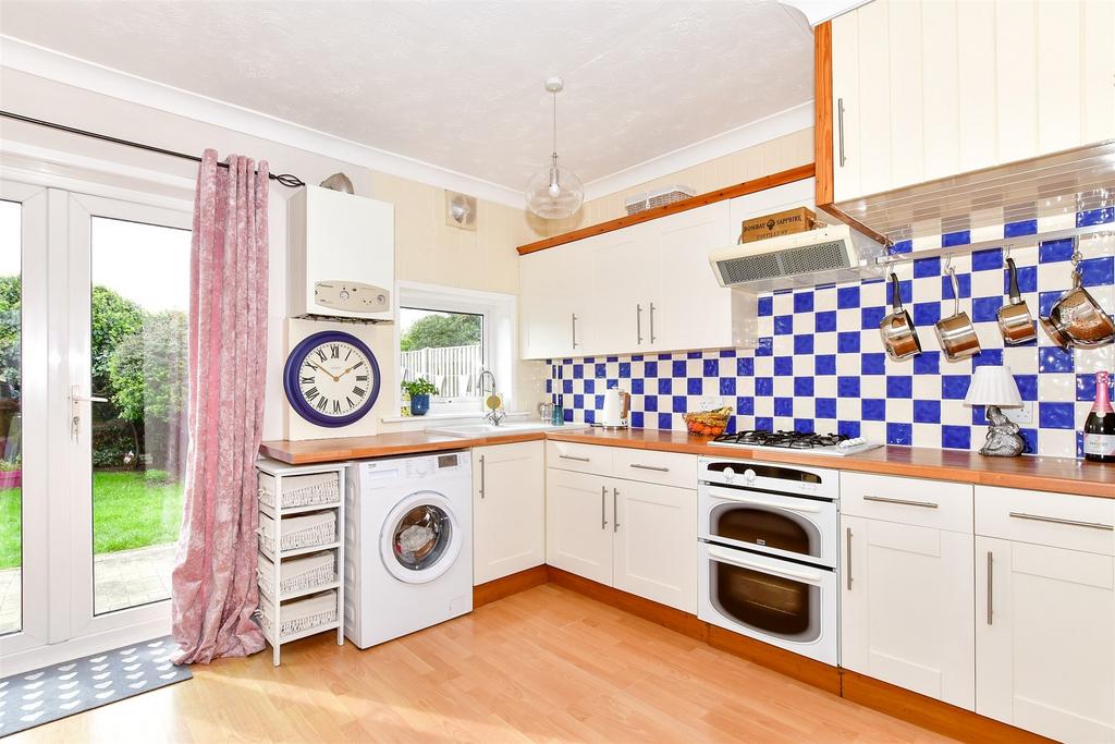 Kitchen/Dining Area