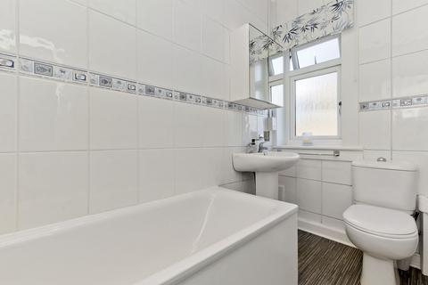 9 Broomlea Crescent, Edinburgh, EH12 7NR