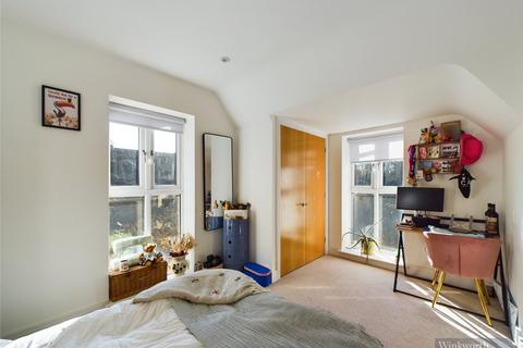 33 Windmill Lane, Long Ditton, Surbiton, KT6 5BA