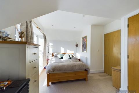 33 Windmill Lane, Long Ditton, Surbiton, KT6 5BA