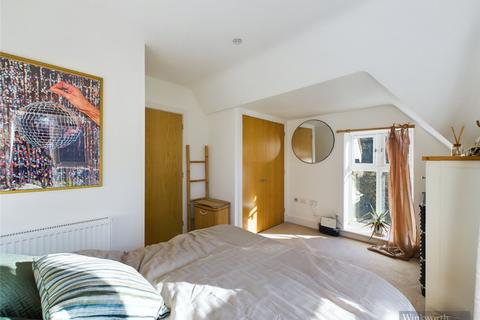 33 Windmill Lane, Long Ditton, Surbiton, KT6 5BA