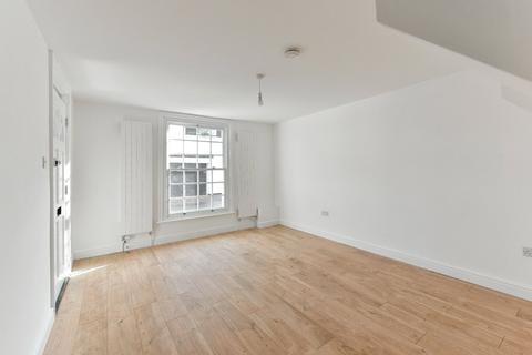 2 bedroom apartment to rent, High Street, Surrey KT7
