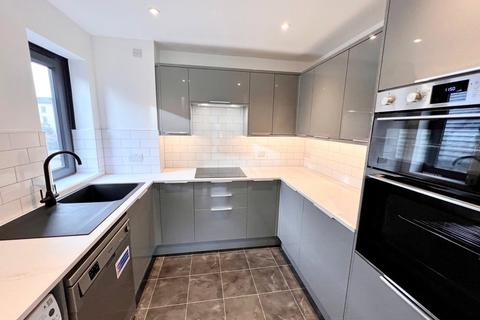 2 bedroom apartment to rent, Becketts Place, Kingston upon Thames KT1