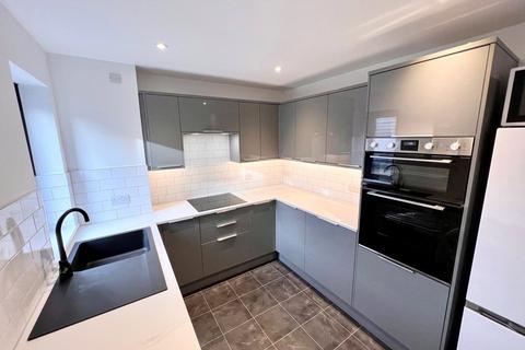 2 bedroom apartment to rent, Becketts Place, Kingston upon Thames KT1