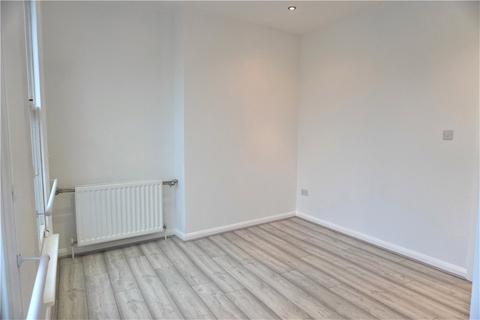 3 bedroom apartment to rent, Maple Road, Surbiton KT6