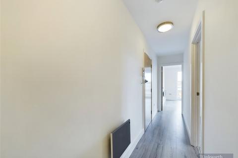 2 bedroom apartment to rent, Leatherhead, Surrey KT22