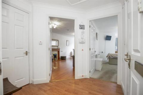 1 bedroom property for sale, 27 Jubilee Court, 76 St. Margaret Street, Dunfermline, KY12 7PF
